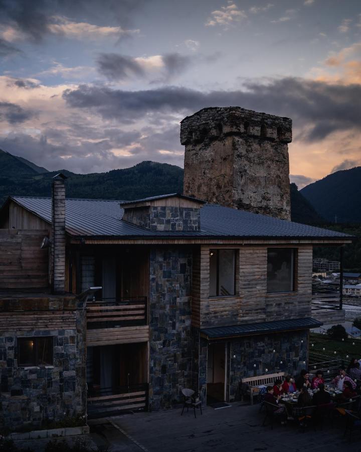 Hotel Old House Mestia Exterior foto