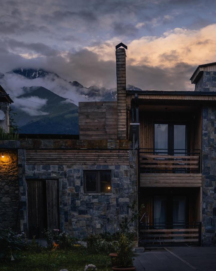 Hotel Old House Mestia Exterior foto