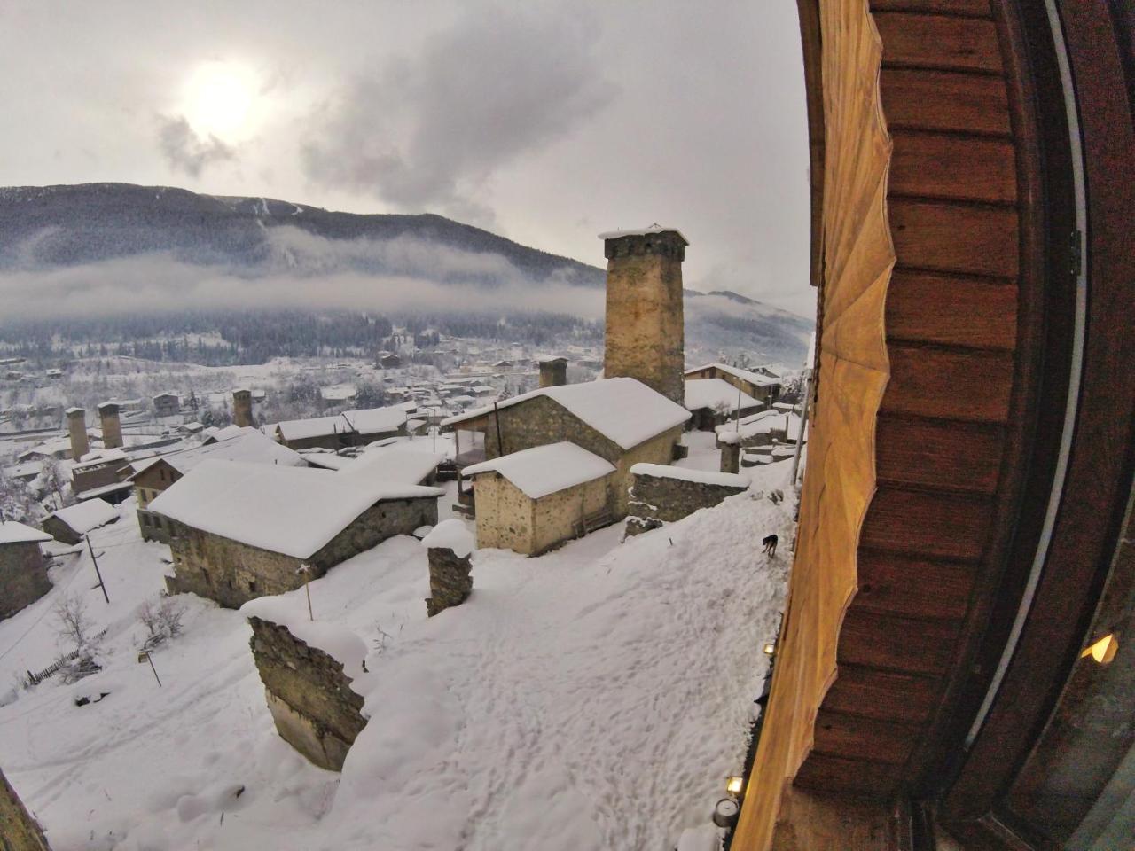 Hotel Old House Mestia Exterior foto